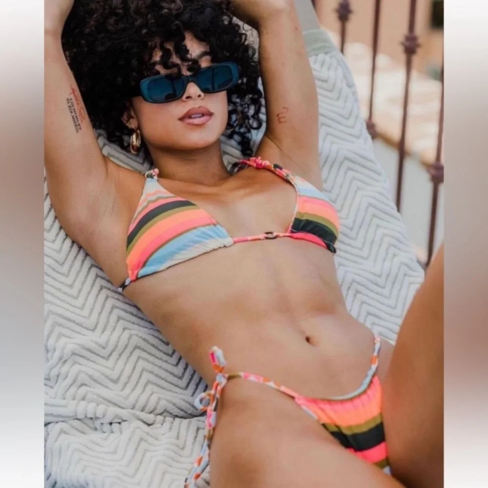 MAAJI Neon Set - Brenda String Bikini Top & Splashy Cheeky Thong Bottoms - M
